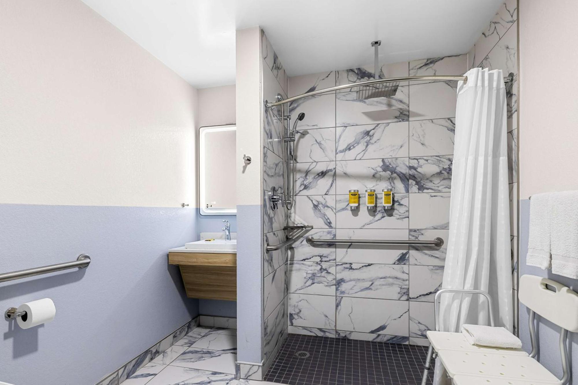Best Western Buffalo Inn & Suites Extérieur photo