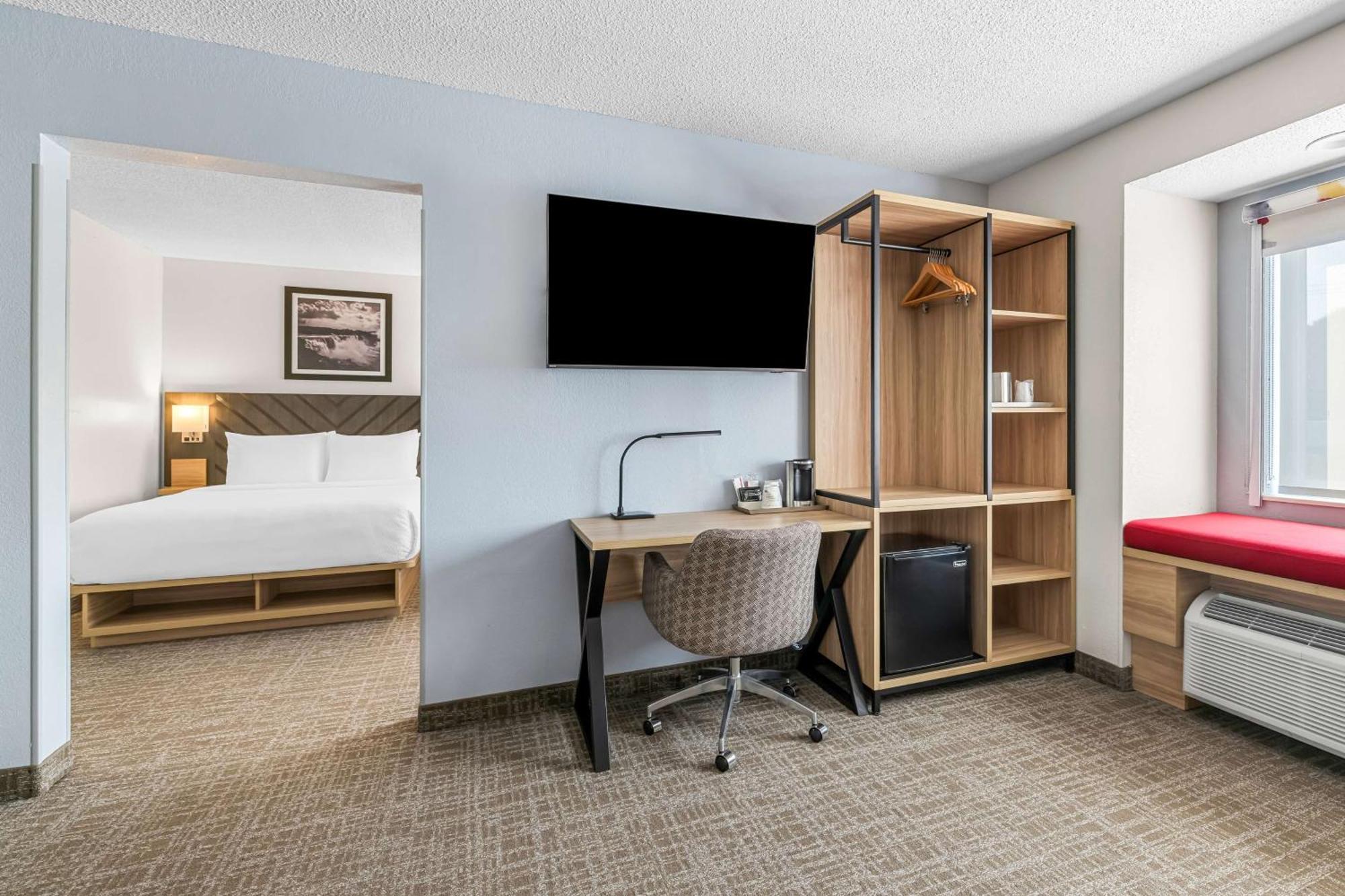 Best Western Buffalo Inn & Suites Extérieur photo
