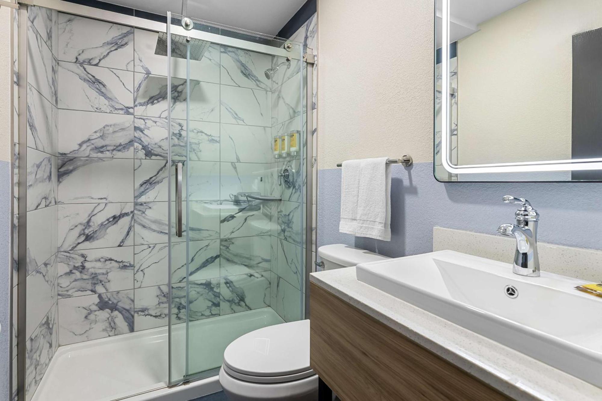 Best Western Buffalo Inn & Suites Extérieur photo